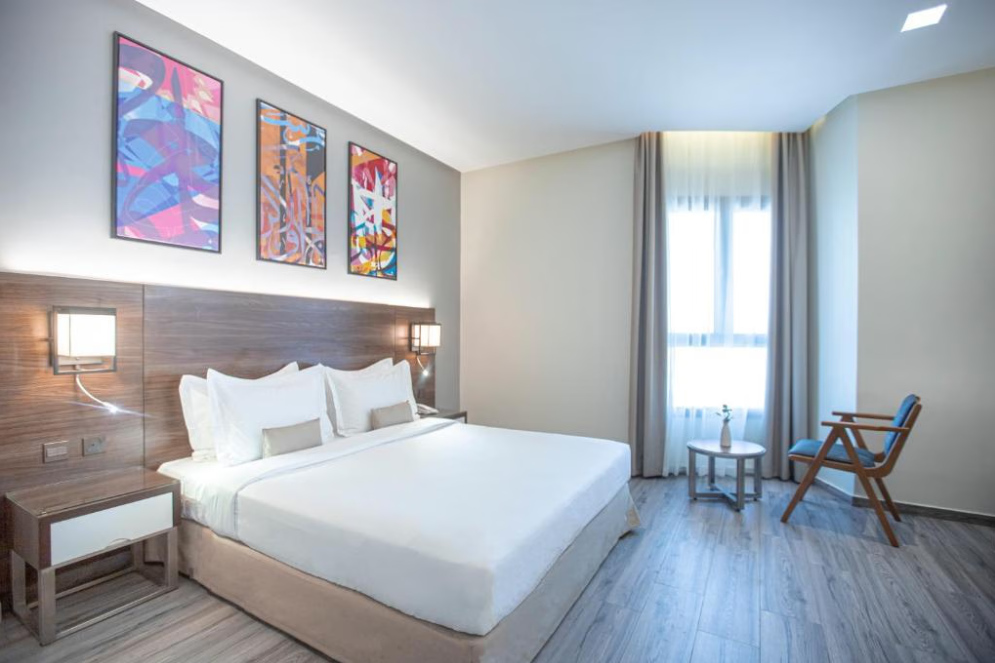 Superior Room with One King Bed