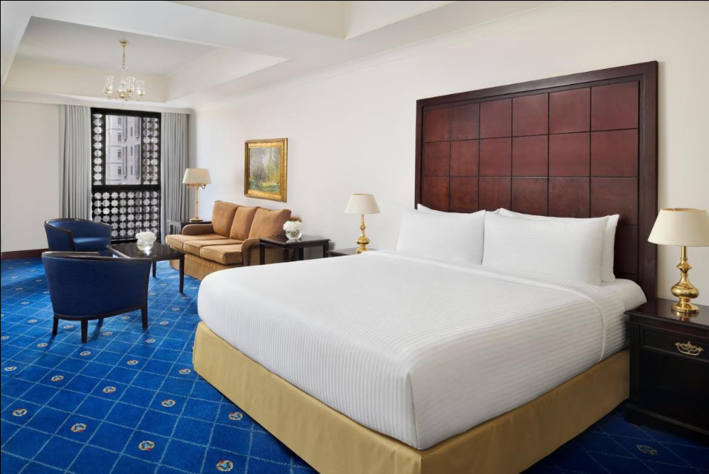 Superior Room with One King Bed